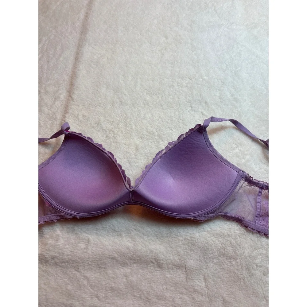 Victorias Secret Purple Floral Lace Wireless Padded Plunge Bra 34C 422426-QCJ